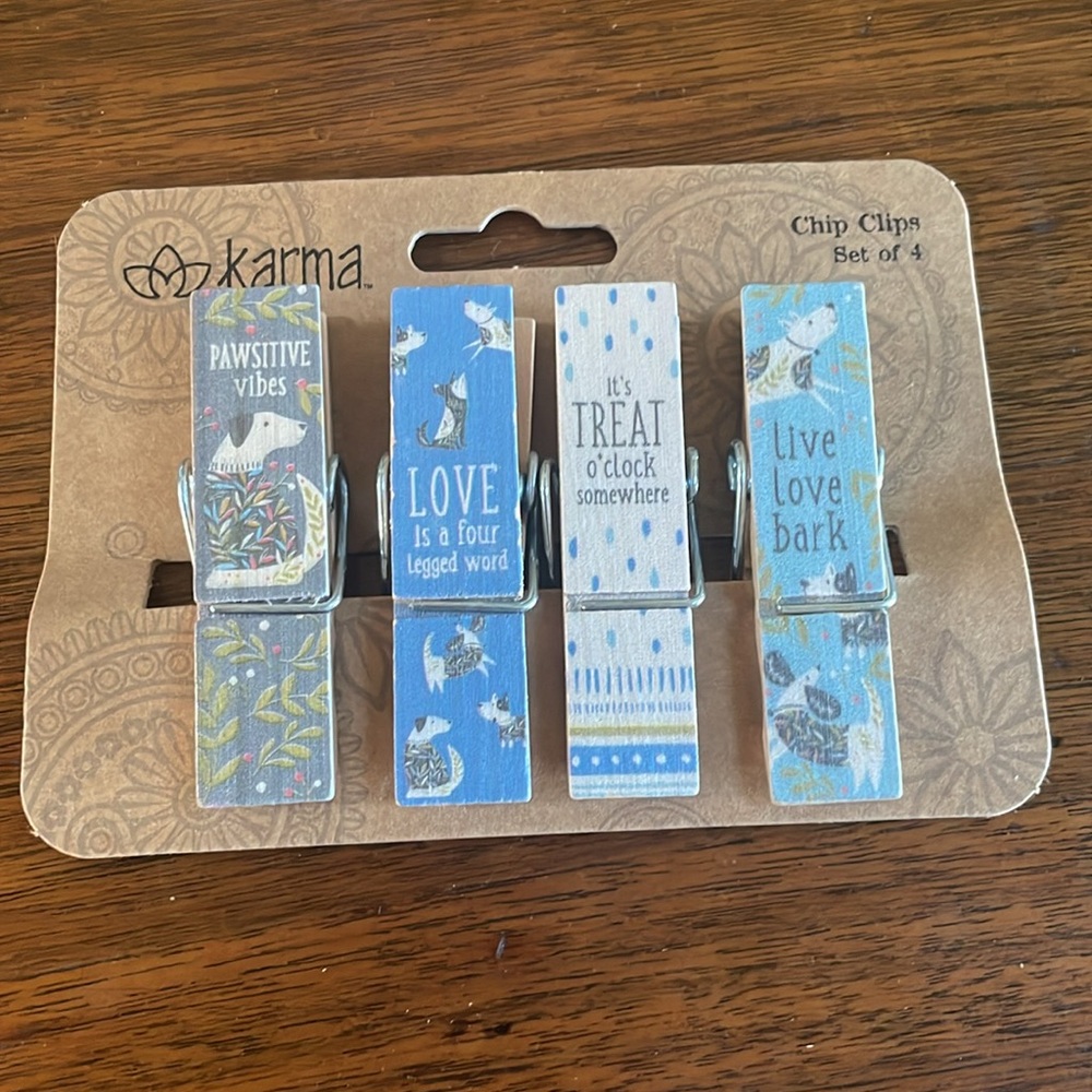 NWT Dog lover’s chip clips